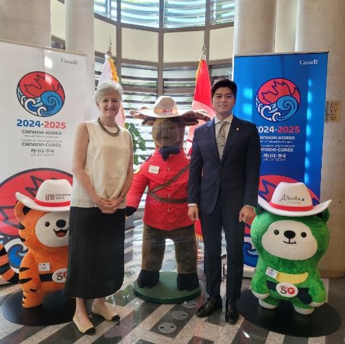 김용태 의원, 캐나다 대사관 방문