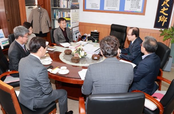 신용보증재단 이사장 한종관 진안군방