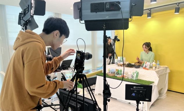 축제기간 라이브커머스 진행 모습