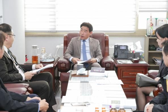 고양특례시의회 김운남 의장, 고양산업진흥원과 공공형 창업기획자 관련 간담회 진행