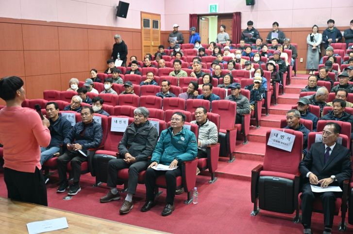 완주군의회 김재천 부의장, 발효사료 교육 통해 축산 현안 점검