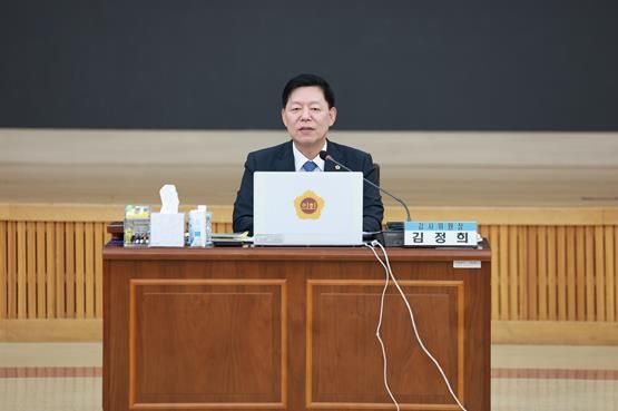 김정희 전남도의회 교육위원장 전남교육청 2025. 행정사무감사 질의 사진