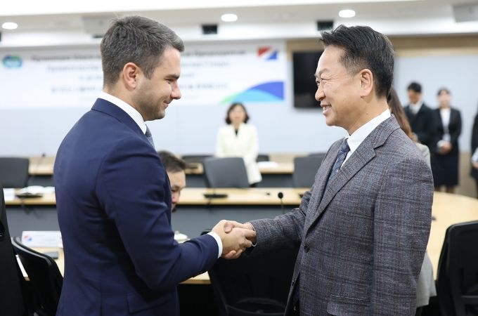 연해주 대표단 면담