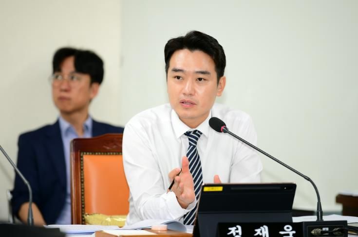 정재욱 경상남도의원, “의원 공약 게시공간 마련… 도민 알권리 강화해야”