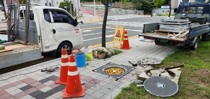 동구 일산해수욕장 일대에 설치한 추락방지용 맨홀