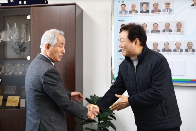 김해시노인복지회관방문