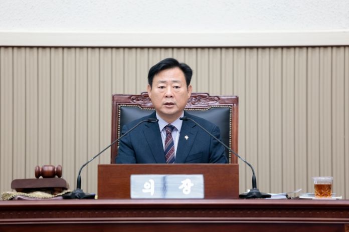 구리시의회 신동화 의장 GTX-B 정차 및 대광법 개정 촉구 결의안 채택