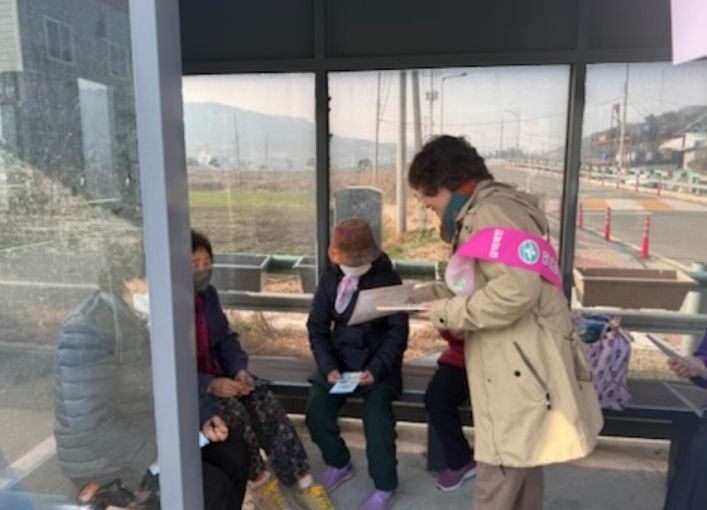 진도군, 결핵 예방 ‘현장 공략’ 전통시장서 고령층 검진 홍보