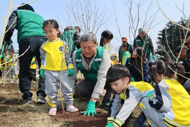 어린이‘꿈트리 나무심기’