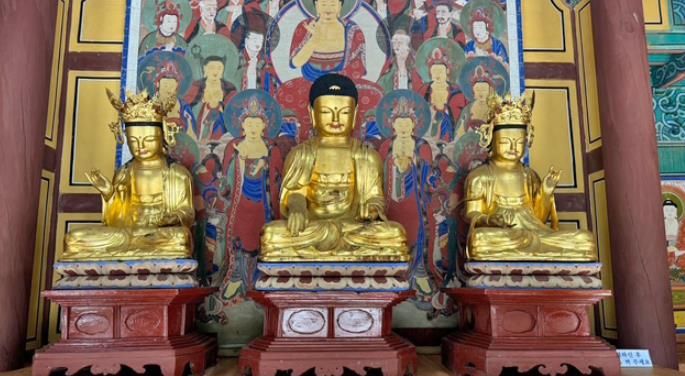 임실 신흥사 ‘목조석가여래삼존불 및 대좌’ 도 유형문화유산 최종 지정